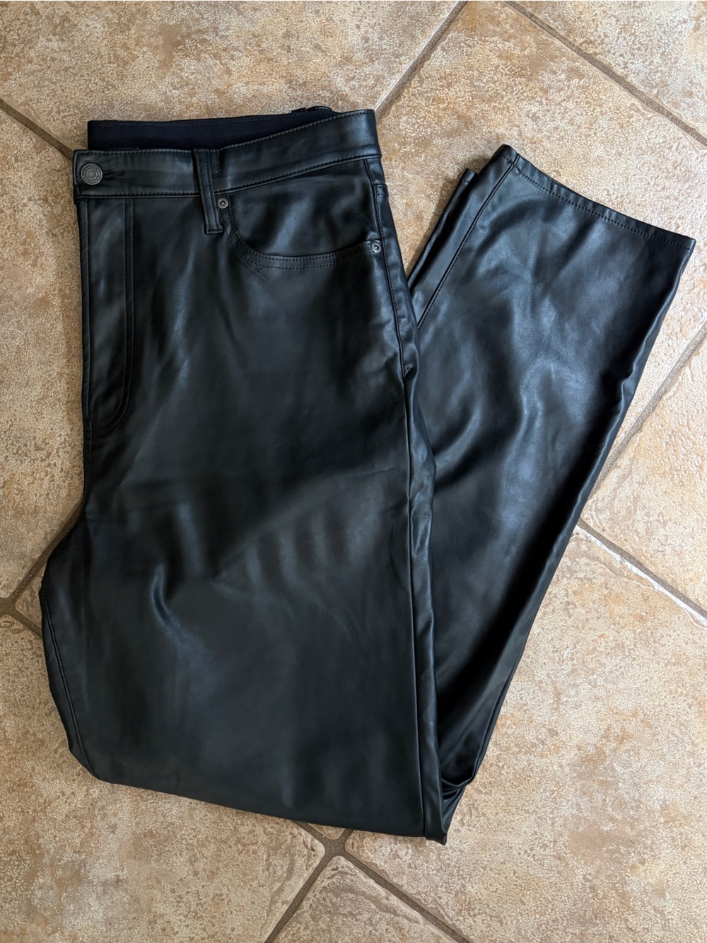 Women’s Straight-Leg Faux Leather Pants — Black